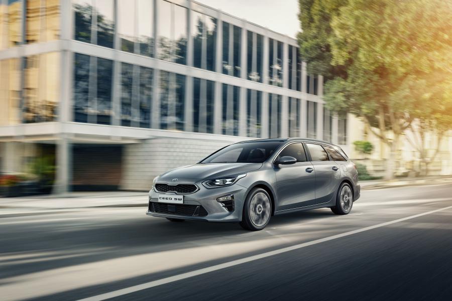  Kia Ceed Sportswagon 2018 года  (WW) (фото 4 из 47)
